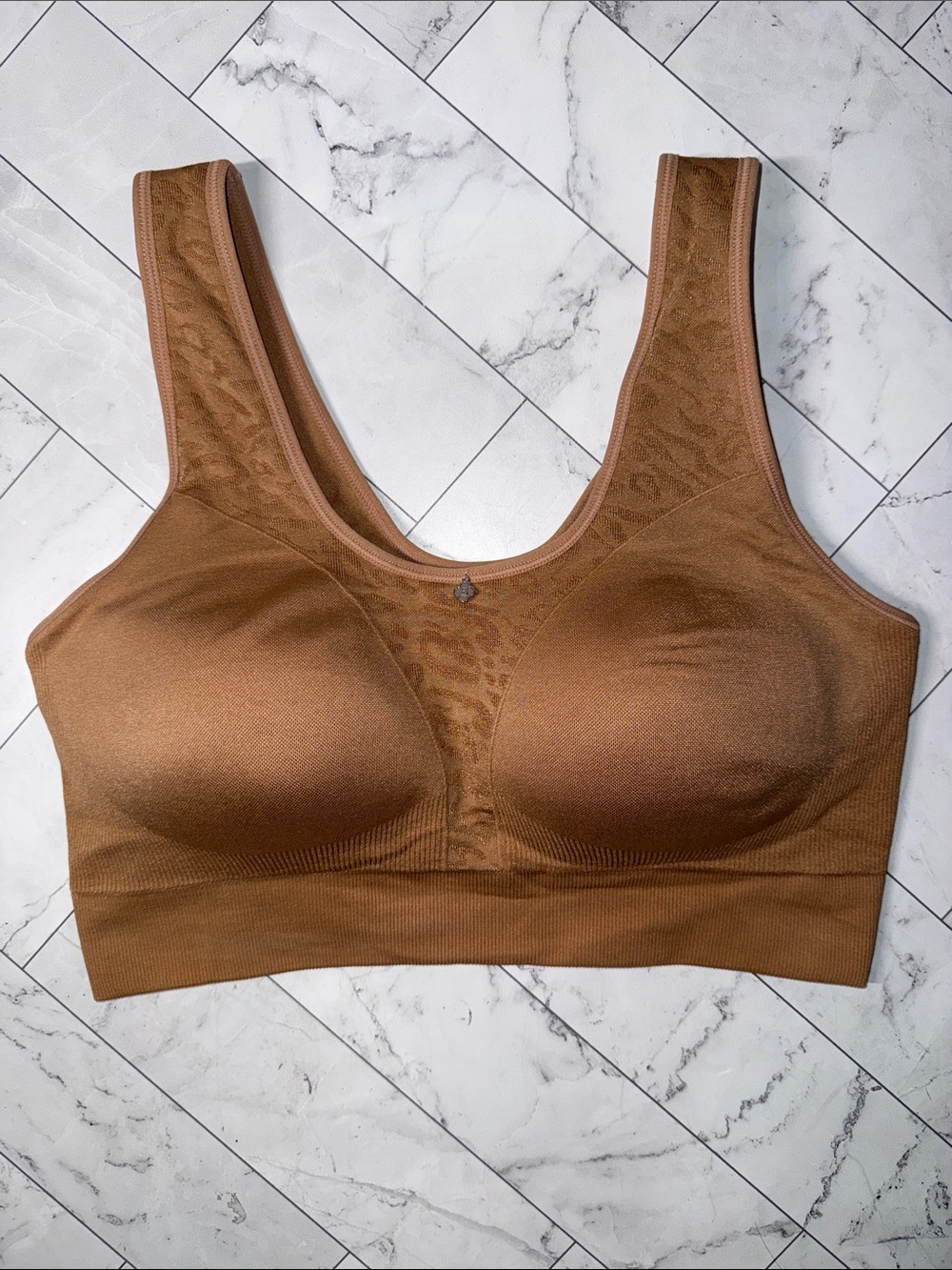 NWT Breezies Active Comfort Seamless Wirefree Contour Bra Warm Sand X-Large